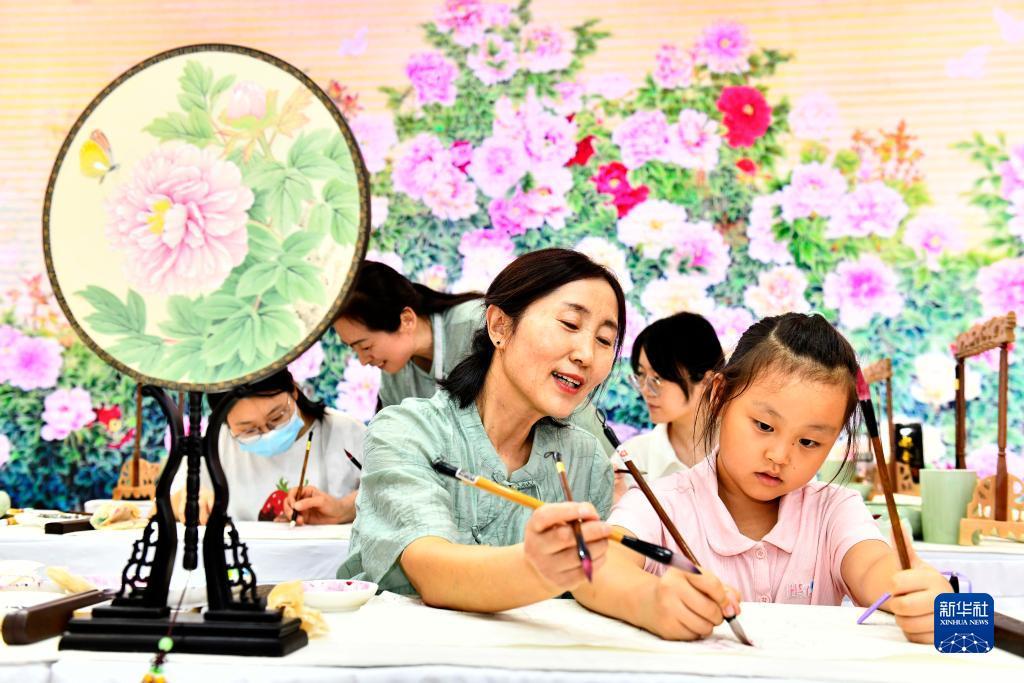 追光棋牌官网